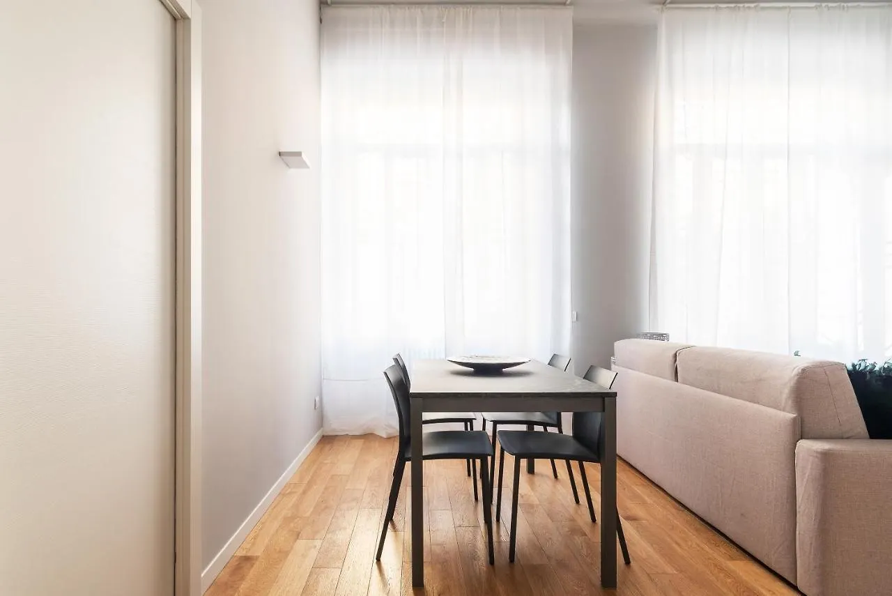 Easyhomes - Botta Mailand